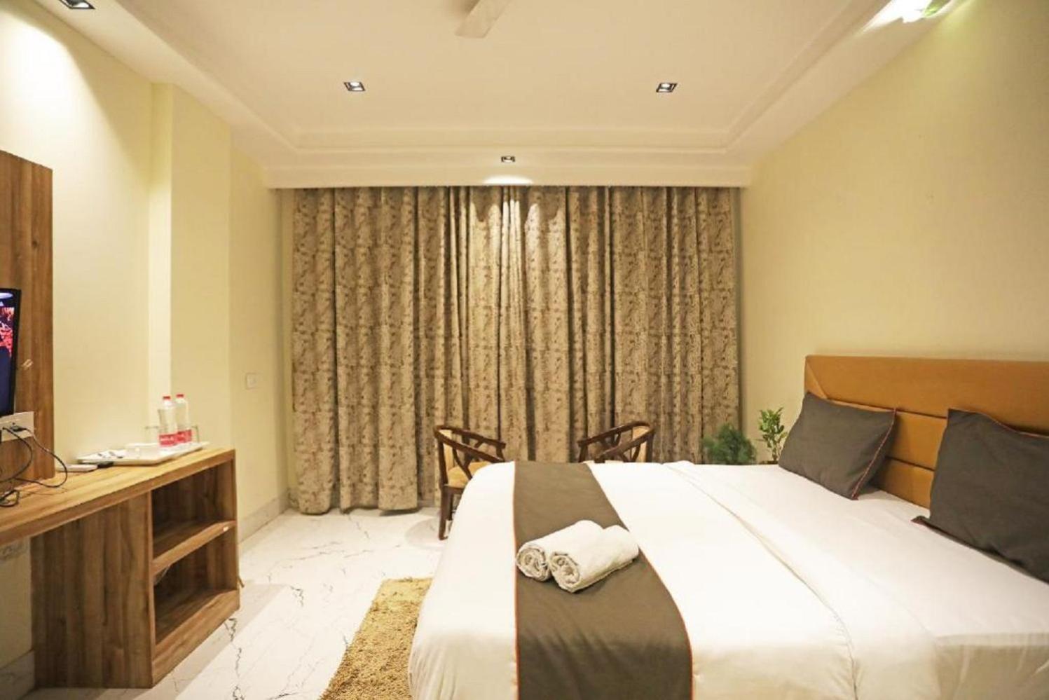 Hotel Royal Paradise By Kdson New Delhi Exterior foto