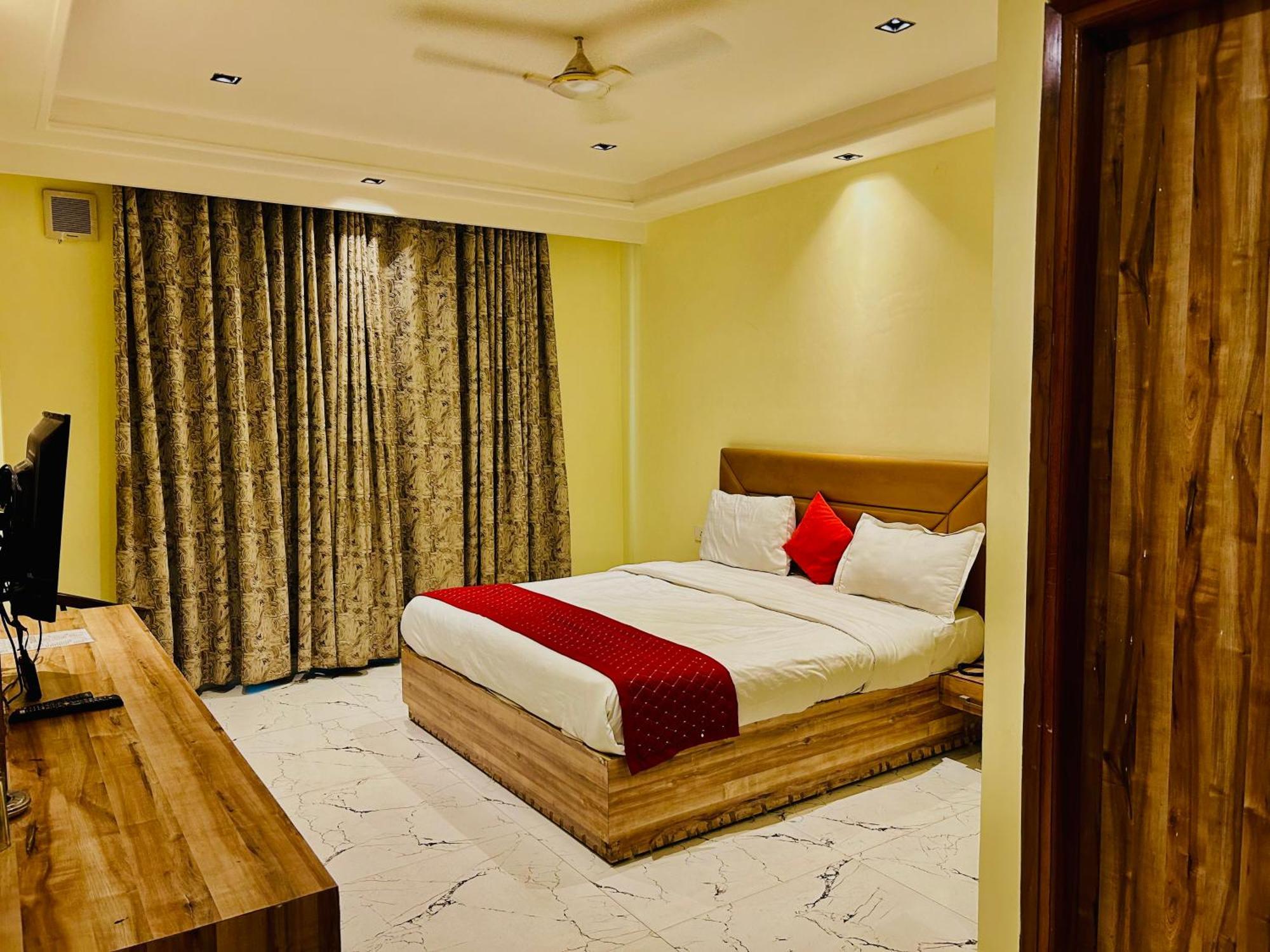 Hotel Royal Paradise By Kdson New Delhi Exterior foto